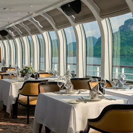 Paradise Suites Hotel Ha Long Exterior photo